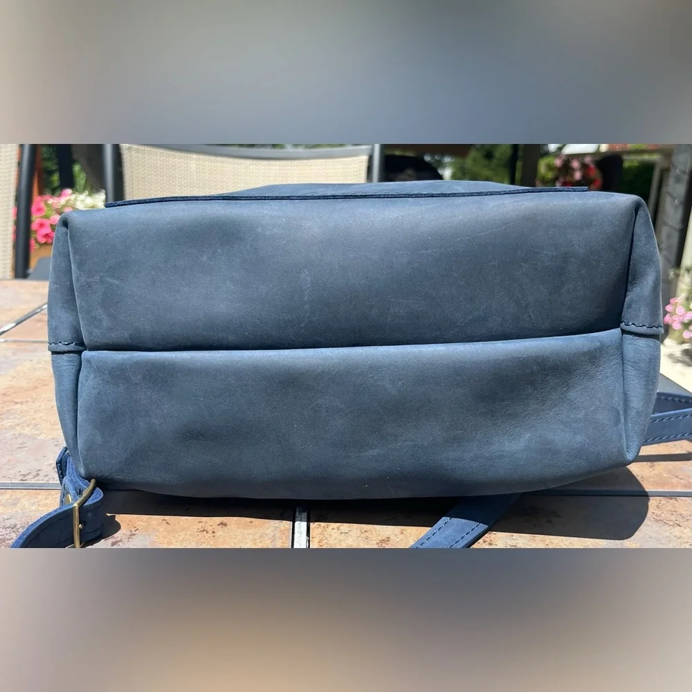 Portland Leather Deep Water Medium Classic Crossbody - Picture 7 of 8